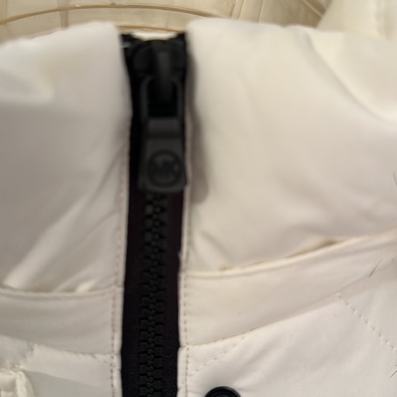 Good condition MK Michael Kors zippered and snapped hooded parka - Picture 9 of 16